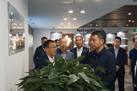 西咸新区领导莅临西安瑞通能源科技有限公司调研指导